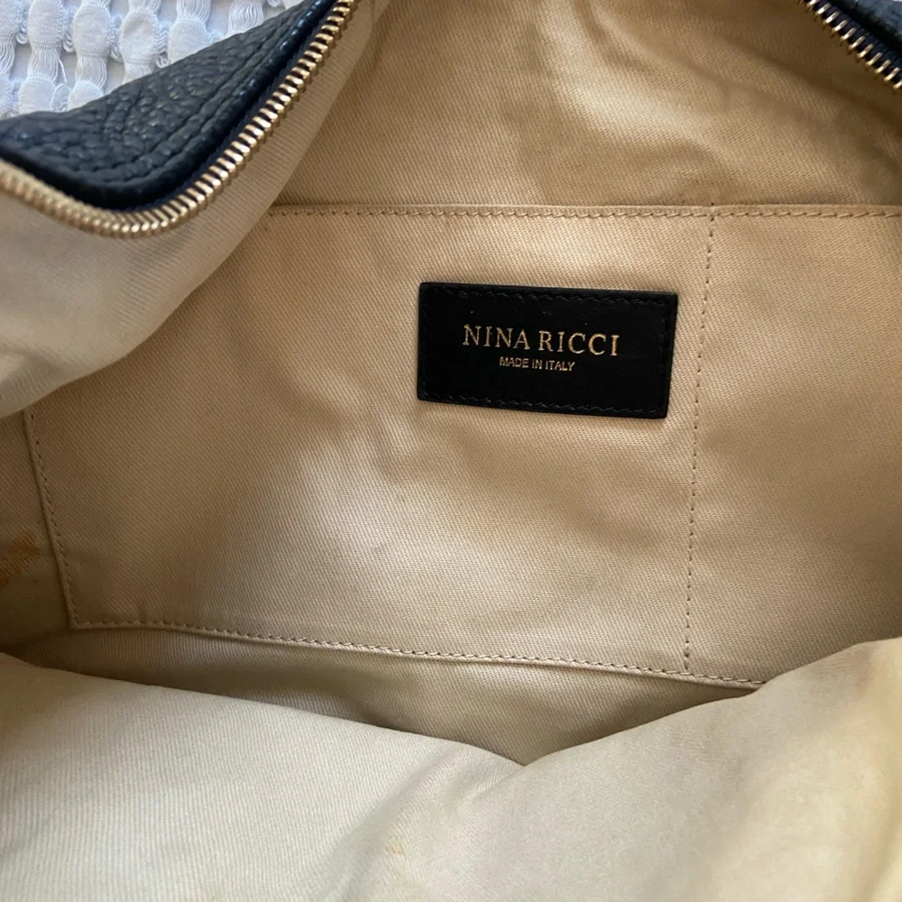 Nina Ricci Black Leather Crossbody Bag vintage but still has lots of life left. - Picture 3 of 4